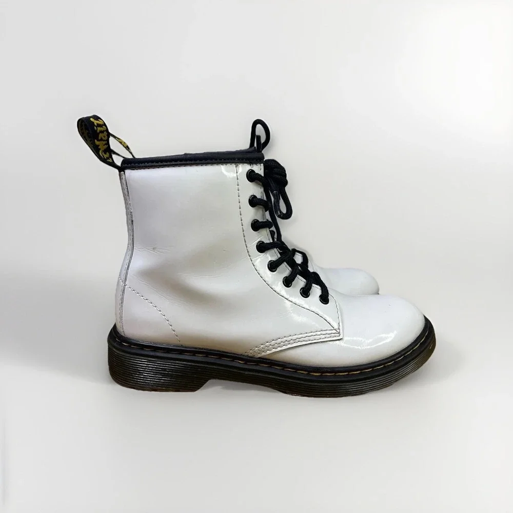 Dr‎ Martens 1460 White Patent Leather Boots Youth US 3 UK 2 EU 34 Unisex